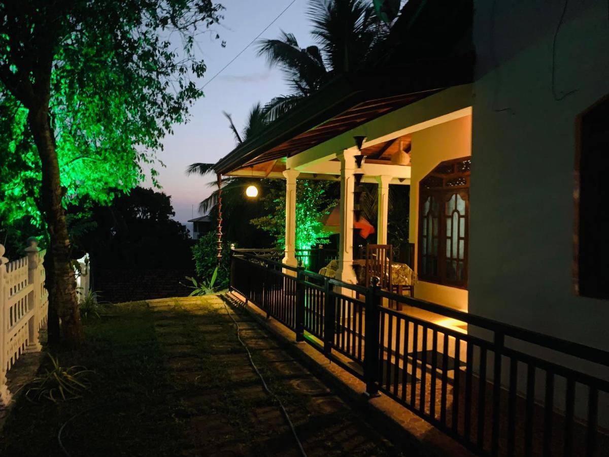 Kawshan Home Stay Dikwella Exteriör bild