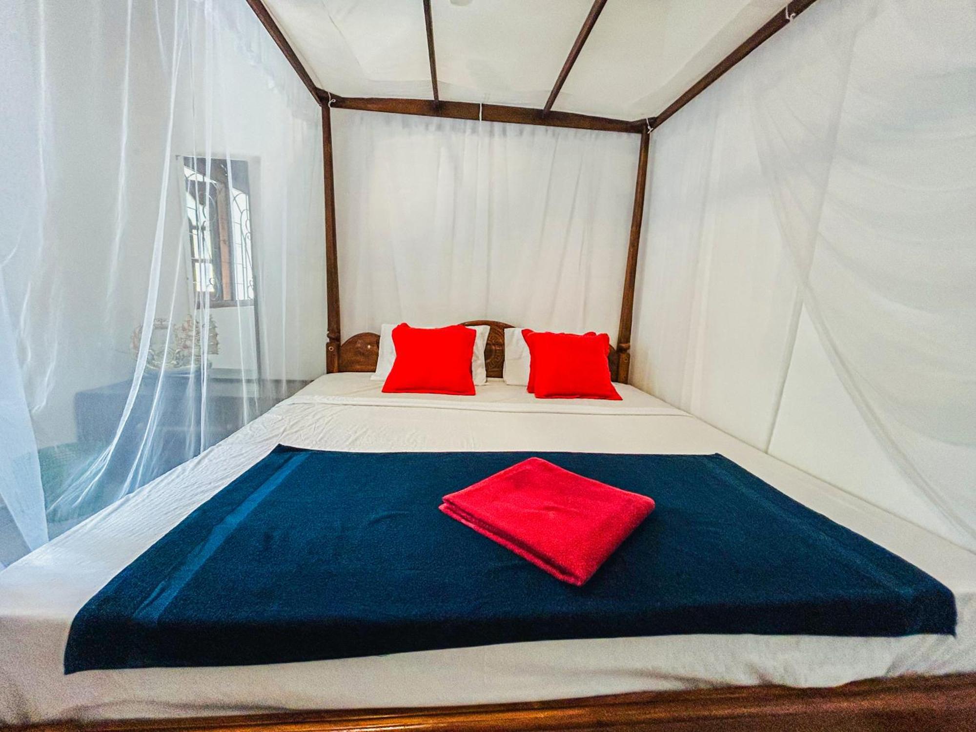 Kawshan Home Stay Dikwella Exteriör bild